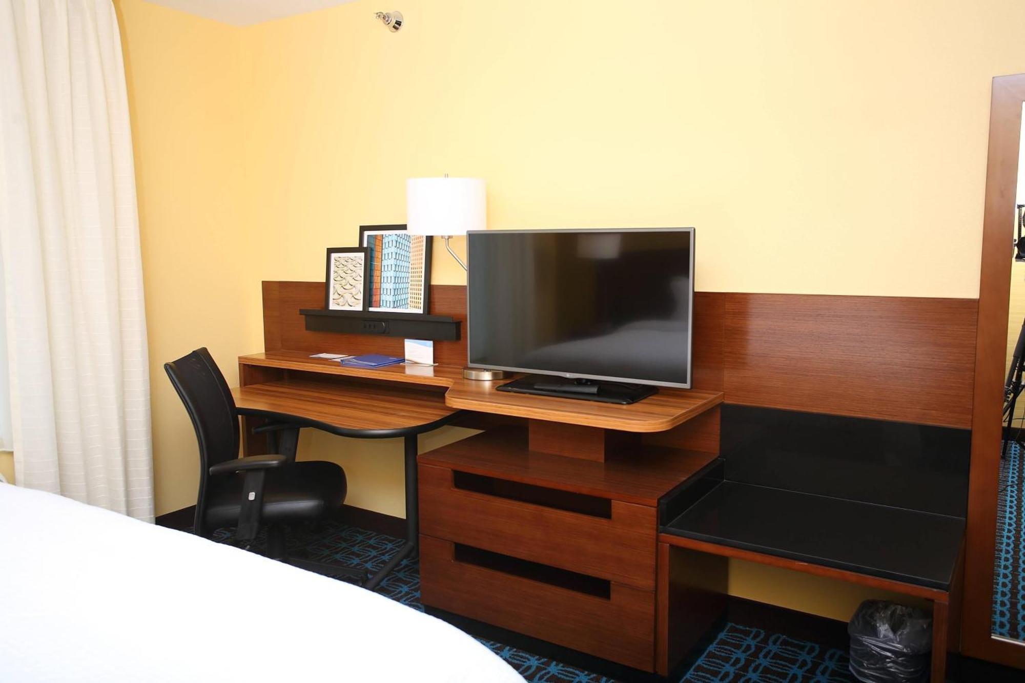 Fairfield Inn & Suites By Marriott East Grand Forks Zewnętrze zdjęcie